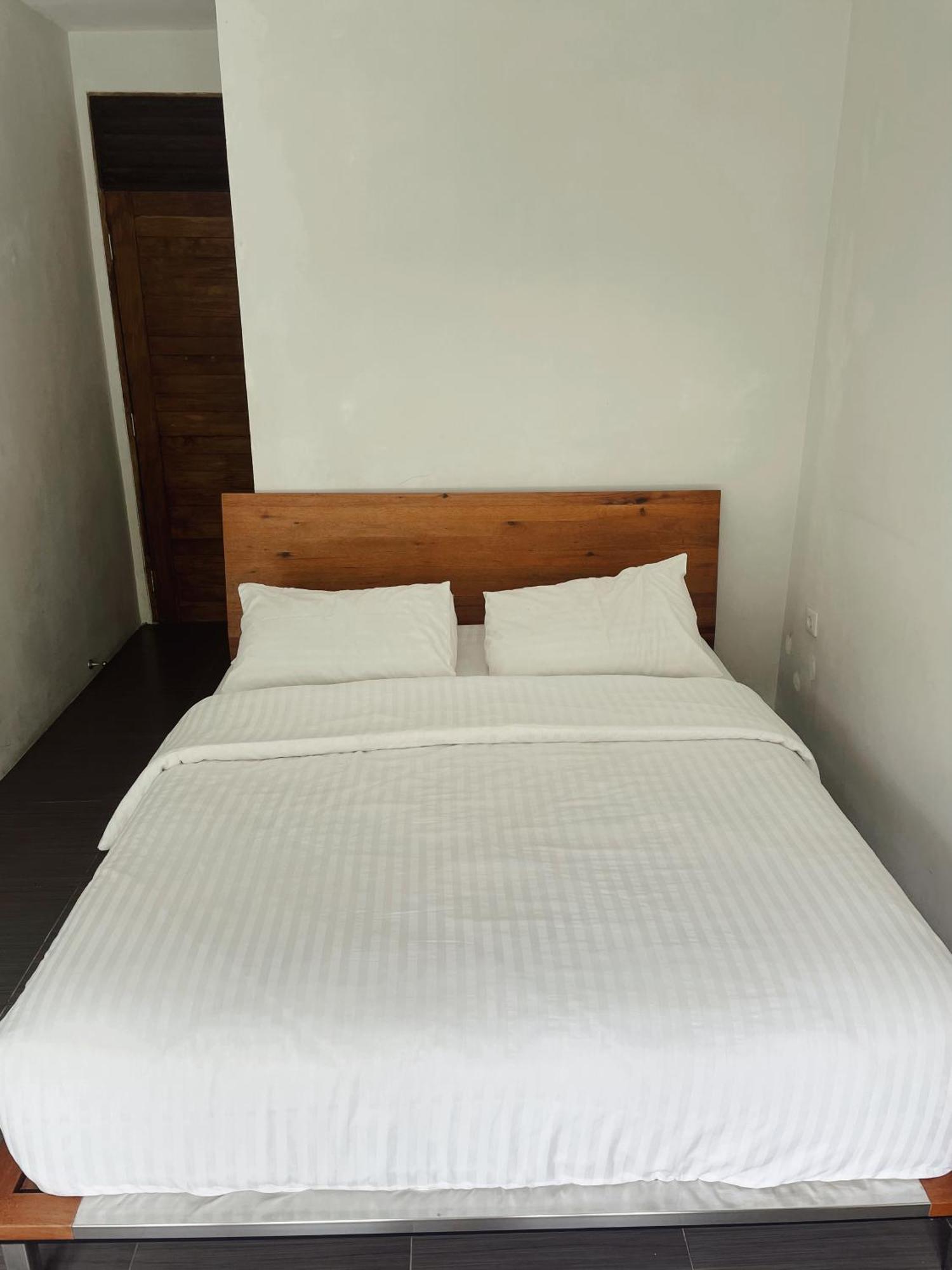 Hotel Habitat Hills Cisarua Exterior foto