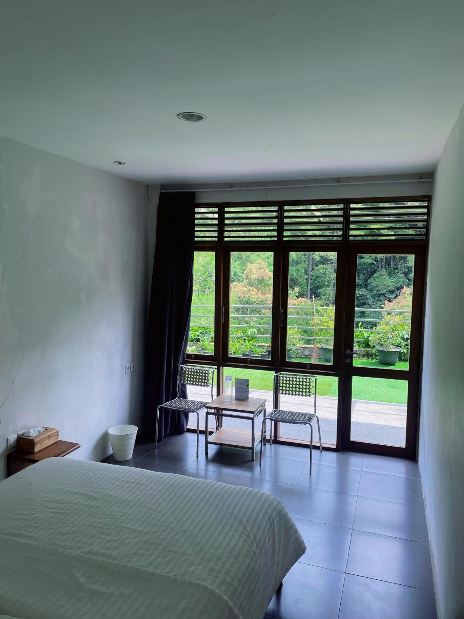 Hotel Habitat Hills Cisarua Exterior foto